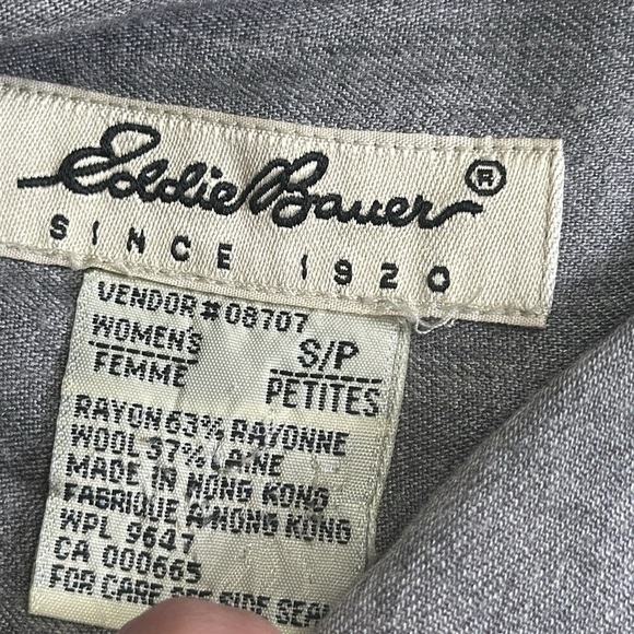 Eddie Bauer Women’s Size Small Petite Gray Wool Blend Long Sleeve Button Down - Picture 5 of 12